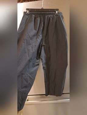 Lululemon Lightweight Mid-Rise Barrel-Leg Pant Water & Wind Resistance Sz 8